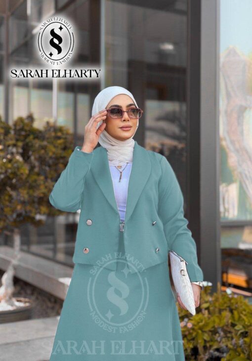 ⁦طقم فورمال جيبه كلوش وبليزر روزالين قصير⁩ - الصورة ⁦2⁩